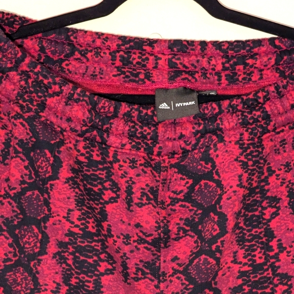 adidas x Ivy Park Snakeskin Allover Print Sweat Pants (All Gender) - Picture 5 of 6